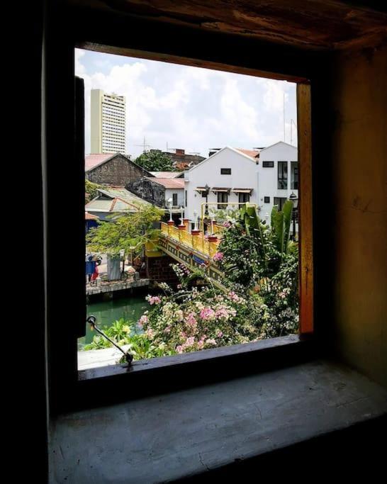 Leju 21 樂居 Explore Malacca From A Riverside House Eksteriør billede